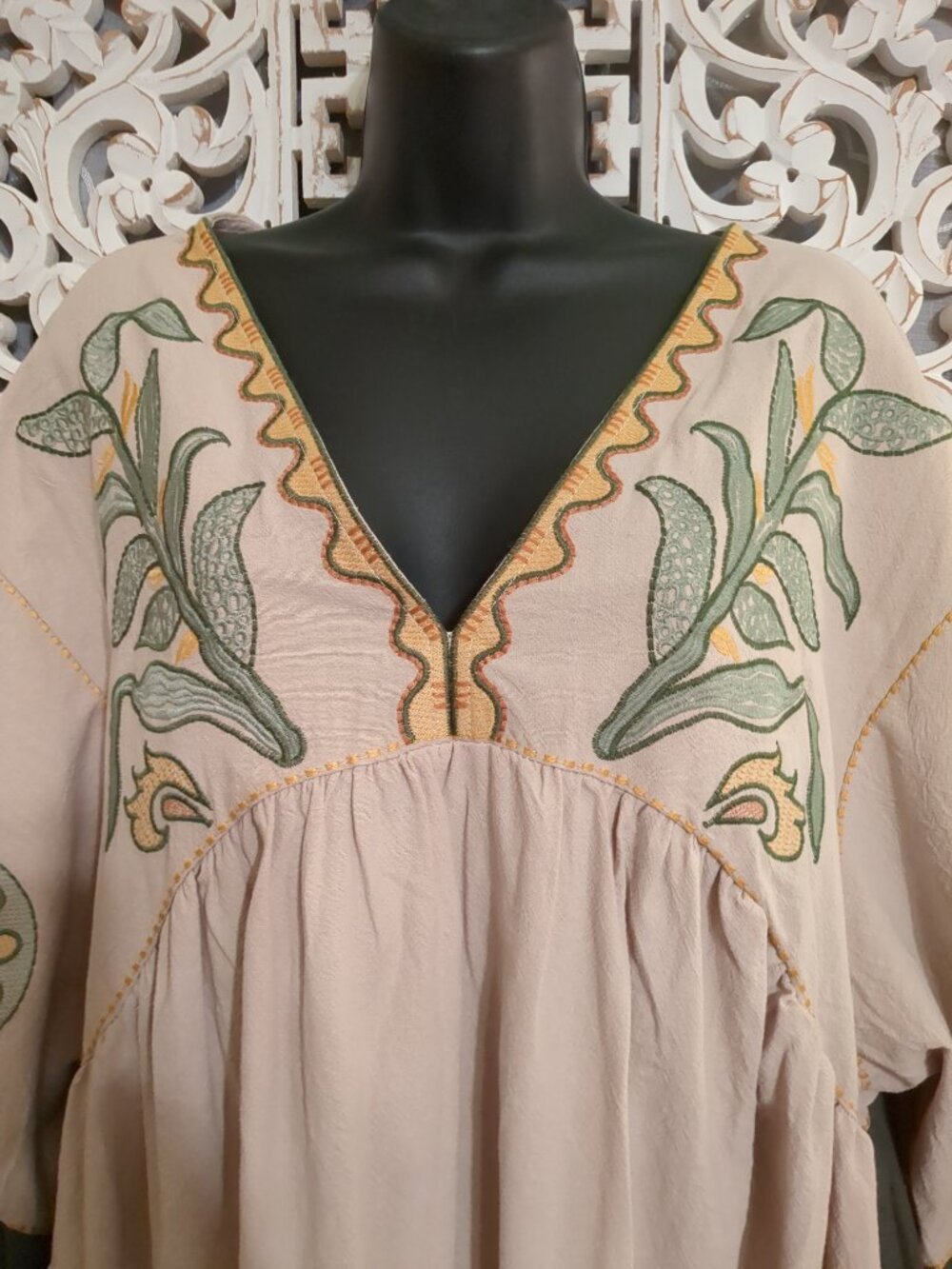 P2P 23" 🌻🌼🌻🌼🌻 Sunday Up Embroidered Mini Dress - Picture 4 of 15